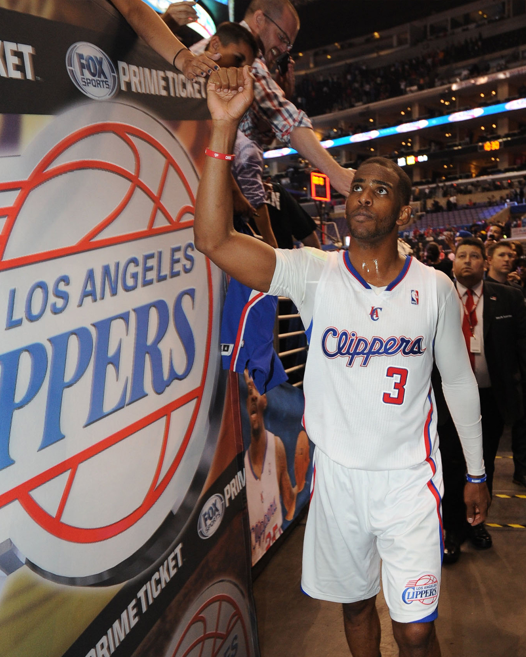 转会期全明星赛焦点战，洛杉矶快船临场应变，媒体盛赞，赛程密集仍需轮换(洛杉矶韩国城事件始末)