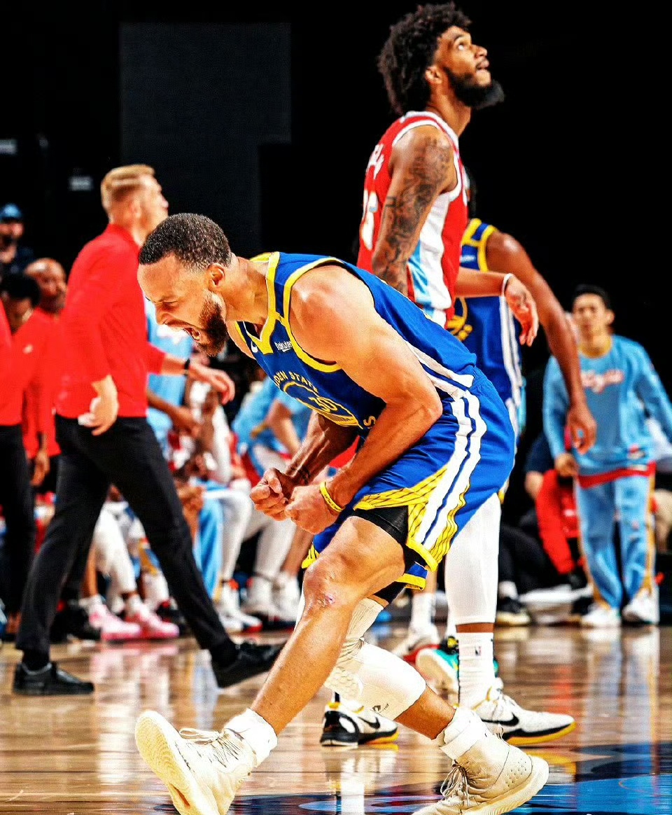 包含金州勇士训练开放日,今夜再遭质疑引欢呼,NBA总决赛在即,训练强度明显提升的词条 包含金州勇士训练开放日,今夜再遭质疑引欢呼,NBA总决赛在即,训练强度明显提升的词条